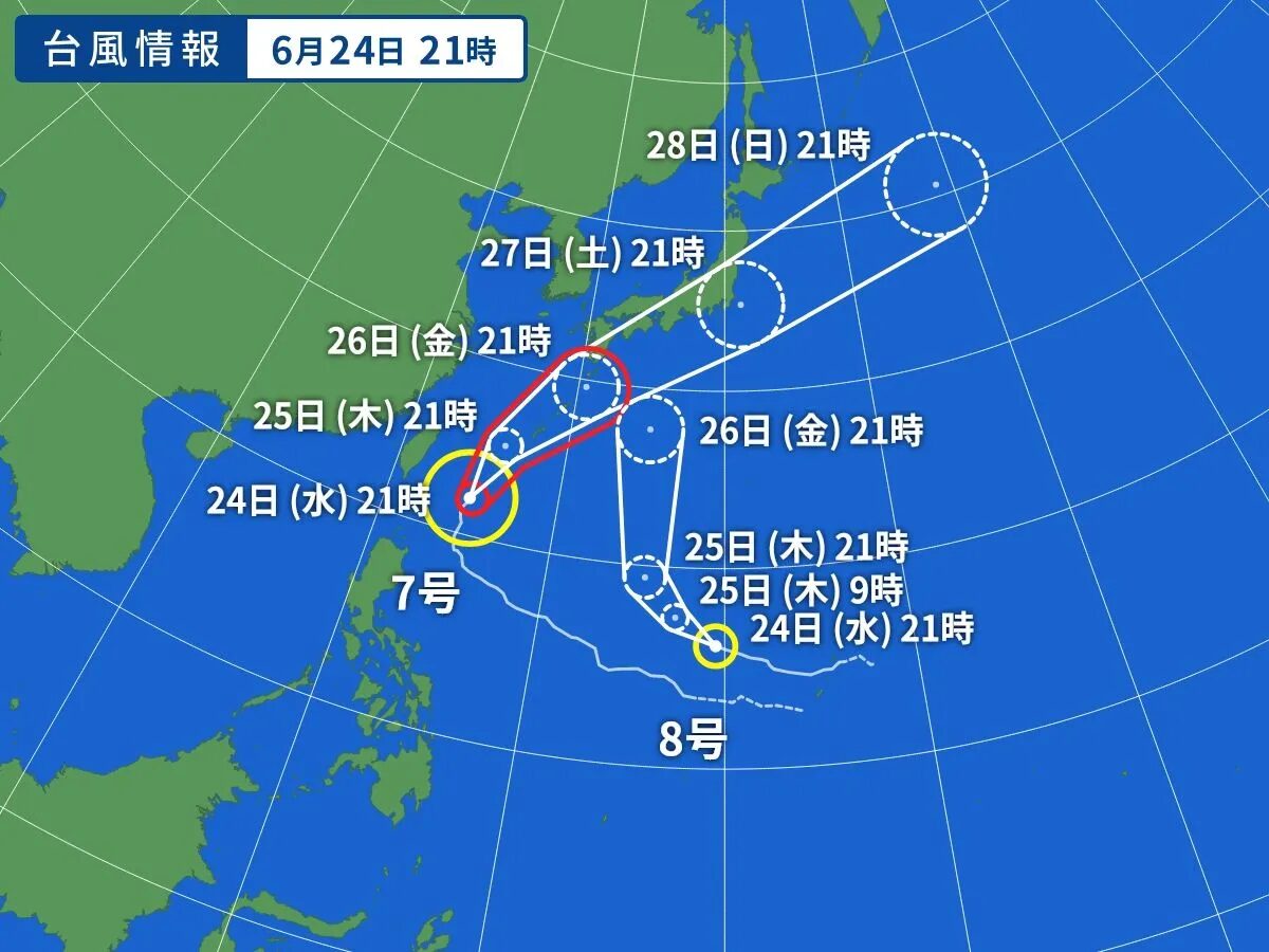 台風7号、台風8号の進路予測図